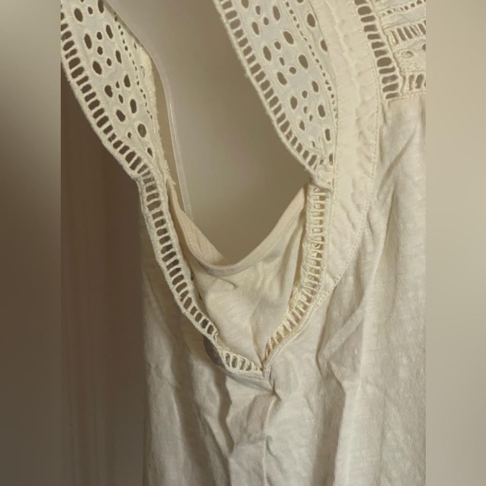 LOFT 100% Cotton Cream Eyelet Lace Bib Cap Sleeve Cotton Top - Size M - Picture 6 of 9